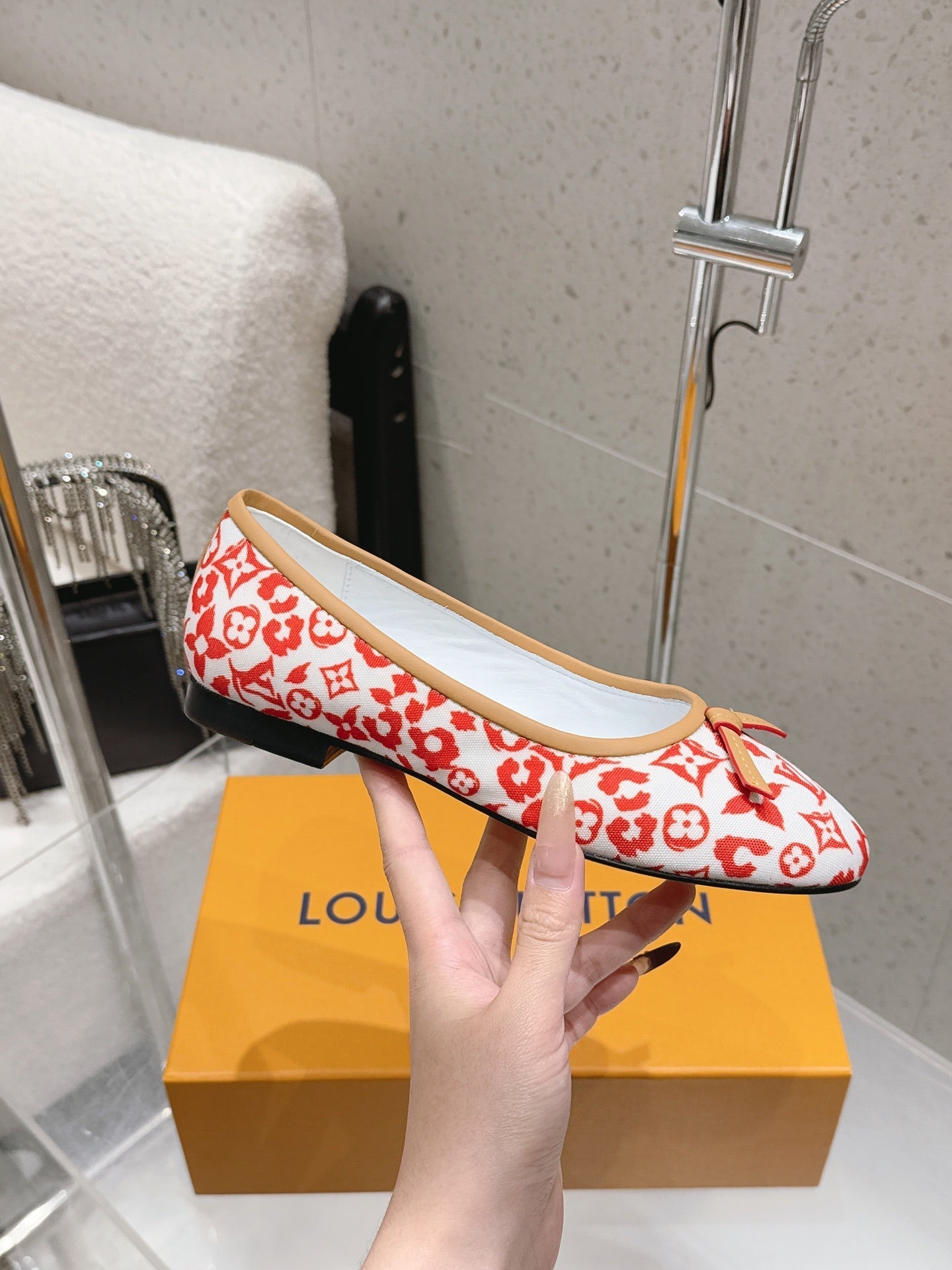 LV 26S BALLET FLATS IN WHITE RED MONOGRAM CANVAS WITH BEIGE CALFSKIN BOW