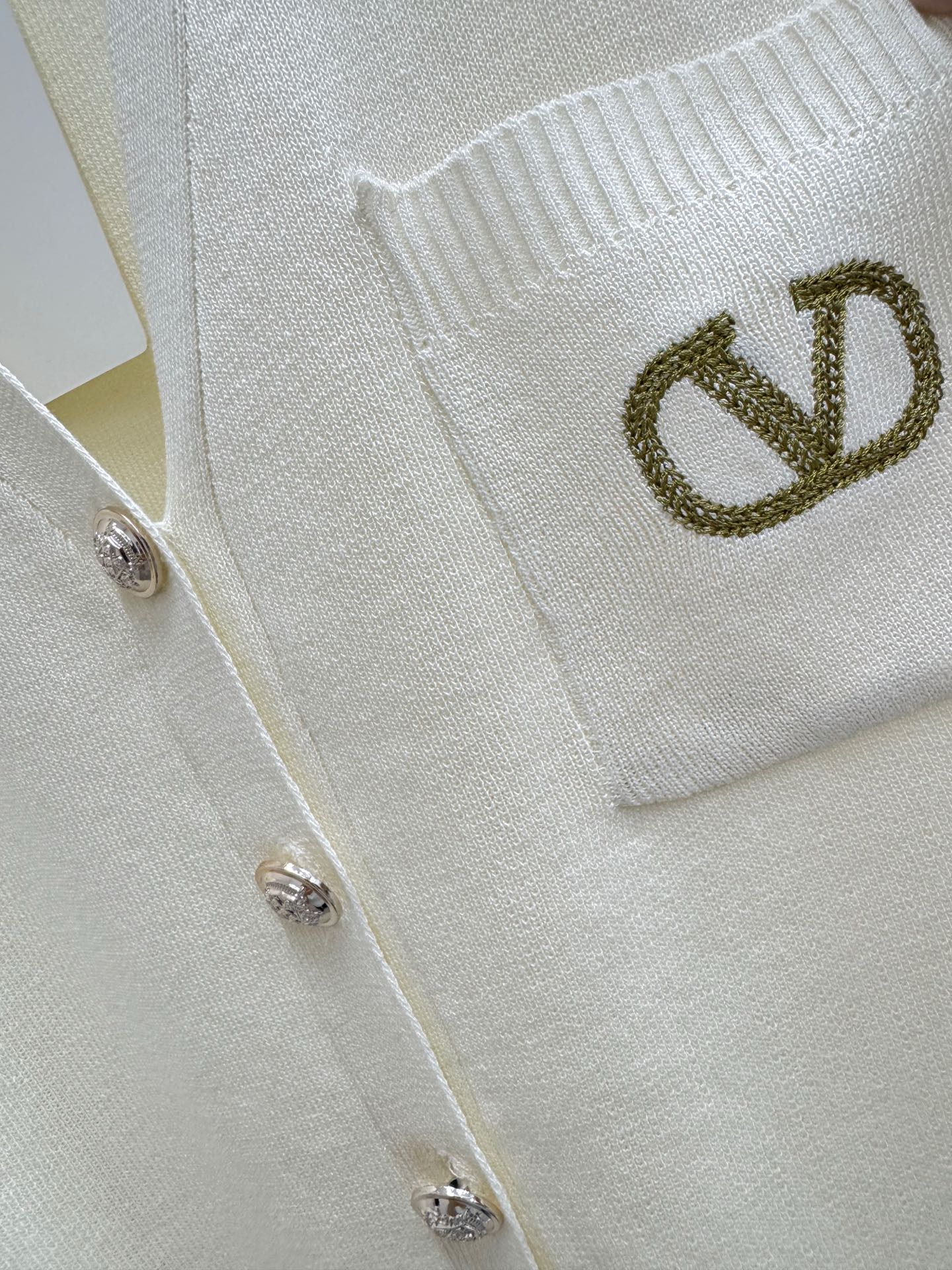 VALENTINO 26S COLLARED KNIT VEST 398