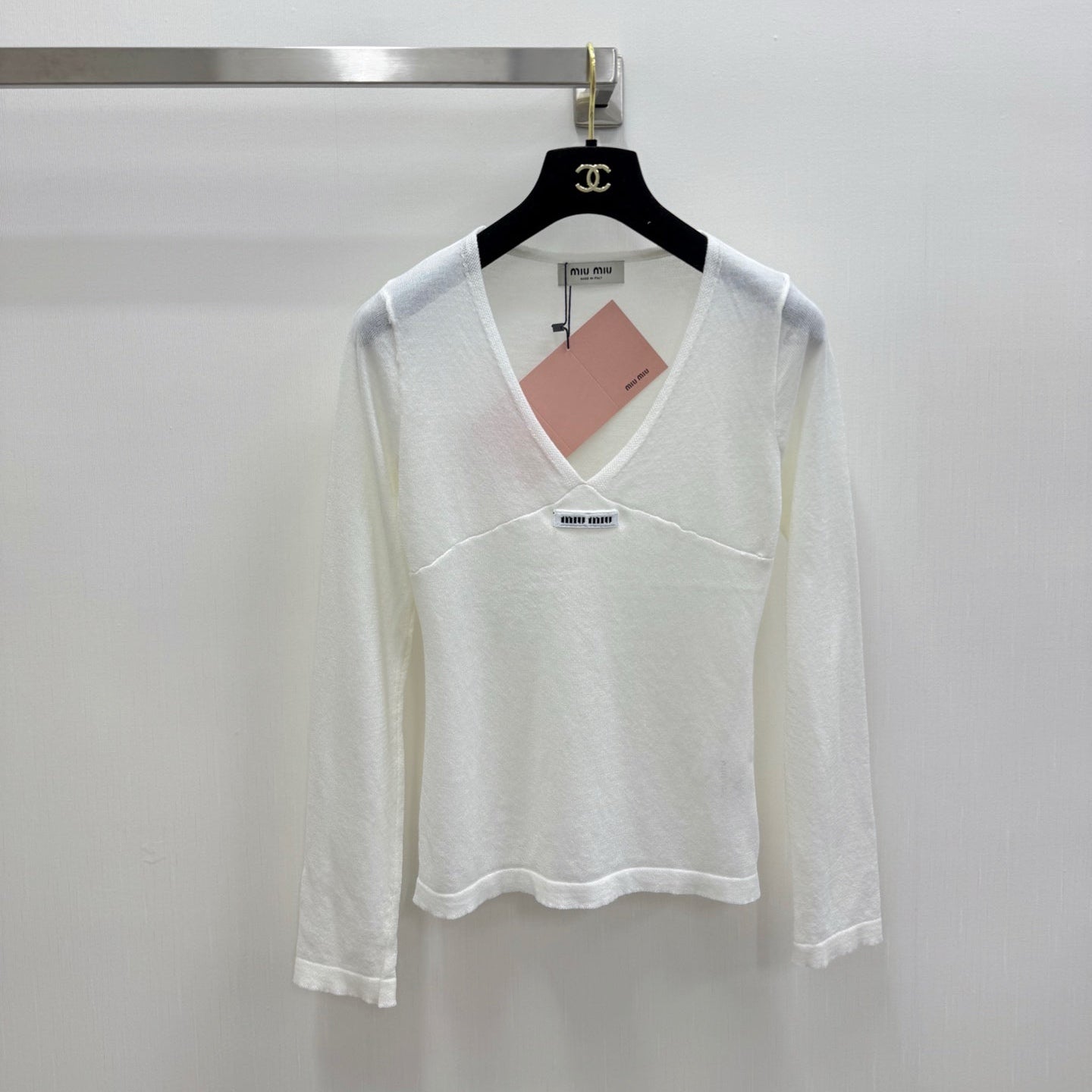 MIUMIU 26S V-NECK LONG-SLEEVE KNIT TOP 1296