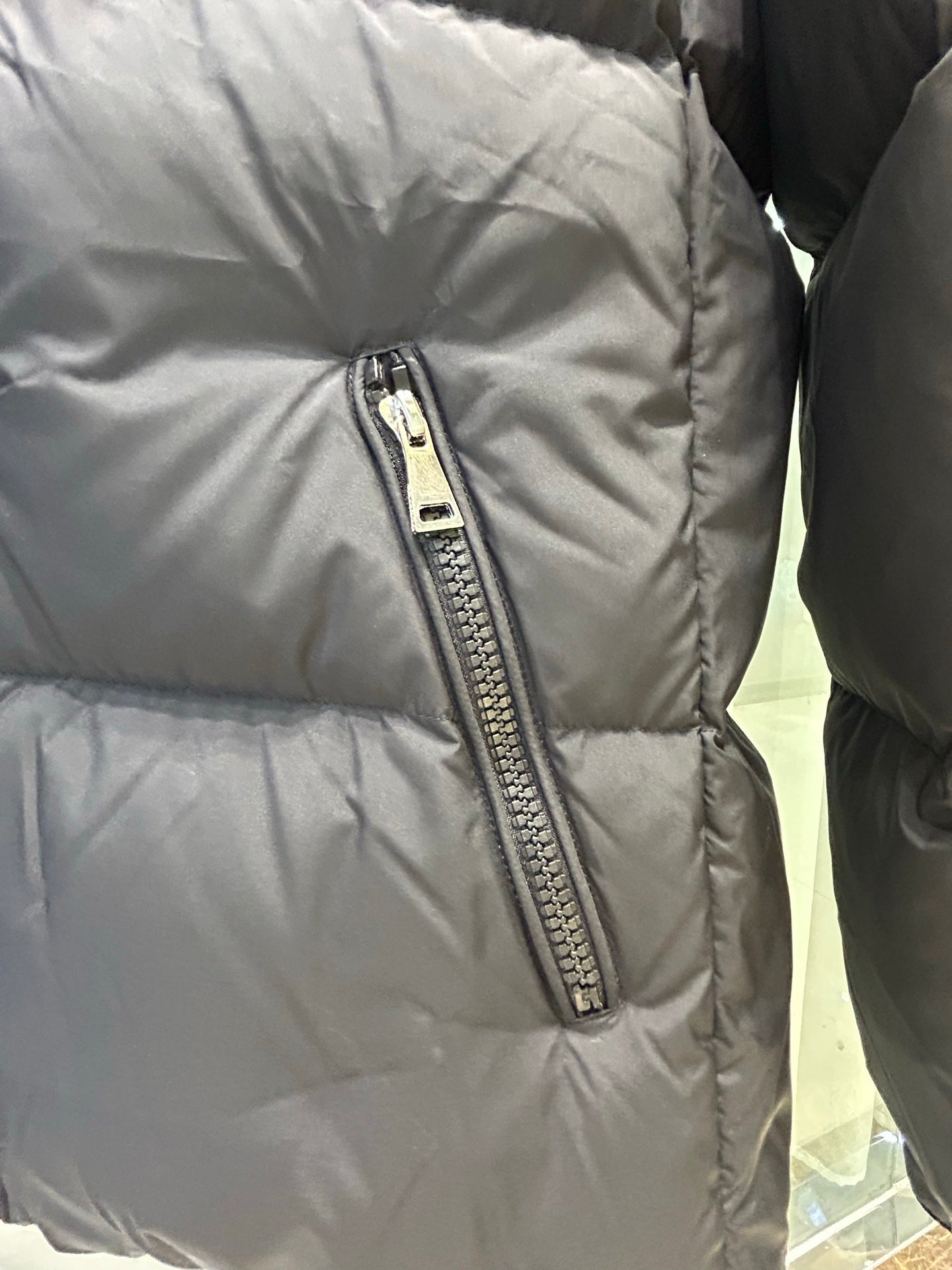 MONCLER 25S PUFFER JACKET IN BLACK 011