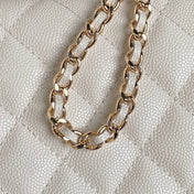 25C FLAP BAG 18 IN WHITE SHINY GRAINED CALFSKIN GOLD HARDWARE