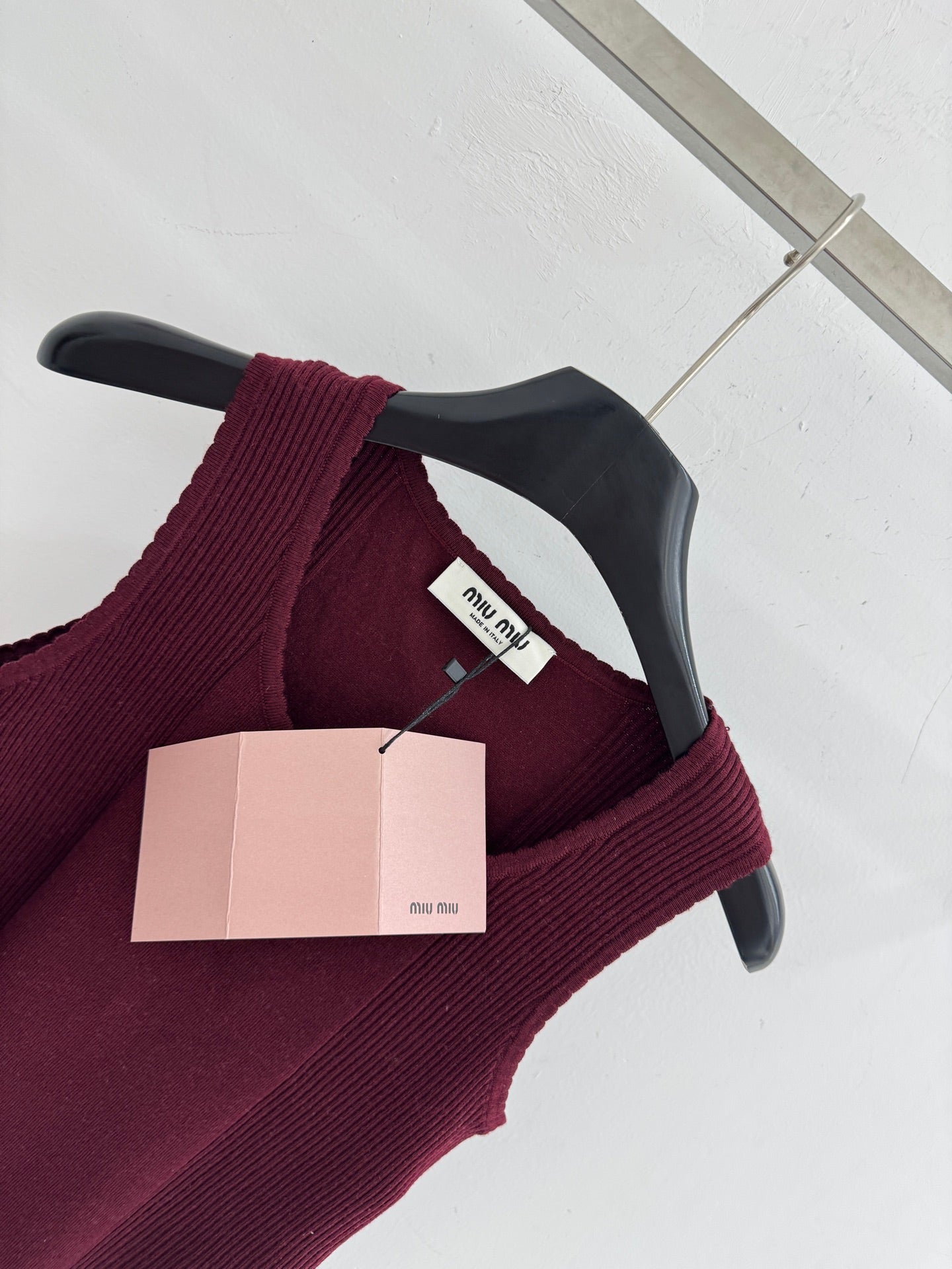 MIUMIU 26S SLEEVELESS TOP STYLE 1092