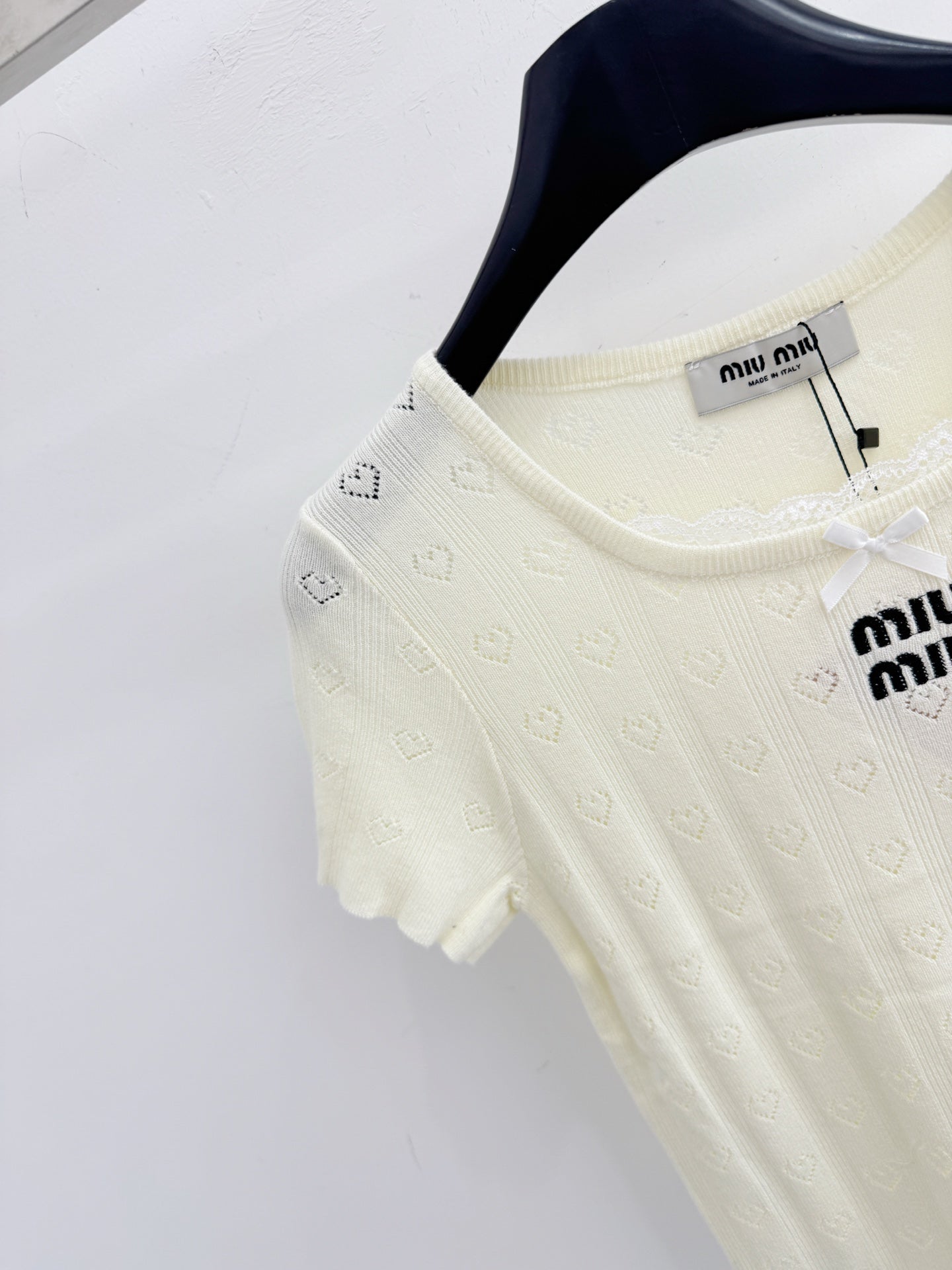 MIUMIU 26S SHORT-SLEEVED SWEATER STYLE 1076