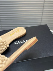 SLIPPERS CAMELLIA IN BEIGE CALFSKIN