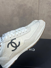 CHANEL 26S RUNNING SNEAKERS IN WHITE AND LIGHT GREY MATERIAL CC LOGO