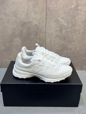 CHANEL 26S RUNNER CC LOGO SNEAKERS IN WHITE CALFSKIN