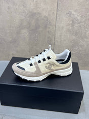 CHANEL 26S RUNNER CC LOGO SNEAKERS IN BEIGE AND GREY CALFSKIN