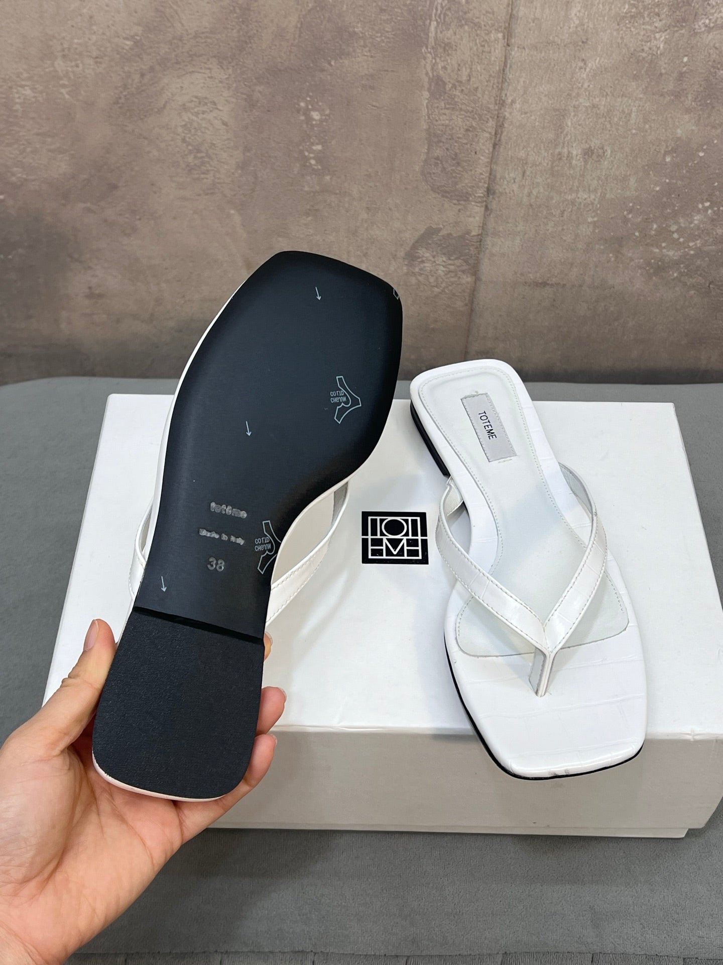 THE ROW 26S SQUARE TOE THONG SANDALS IN WHITE CROCODILE EMBOSSED CALFSKIN