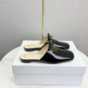 DIOR 26S PEARL-ACCENT BOW FLAT MULES IN BLACK GLOSSY CALFSKIN