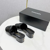 CHANEL 26S BLOCK HEEL SANDALS 40 MM IN BLACK PATENT CALFSKIN