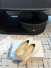THE ROW 26S CLASSIC BALLET FLATS IN IVORY WHITE CALFSKIN