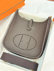 HM 26S EVELYNE BAG 23MM IN DARK BROWN GRAINED CALFSKIN