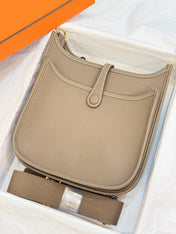HM 26S EVELYNE BAG 23MM IN LIGHT BROWN GRAINED CALFSKIN