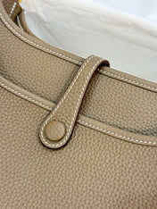 HM 26S EVELYNE BAG 23MM IN LIGHT BROWN GRAINED CALFSKIN