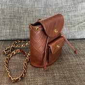 CHANEL 26S BACKPACK WITH FRONT POCKET 21 IN BROWN QUILTED LAMBSKIN GOLD HARDWARE