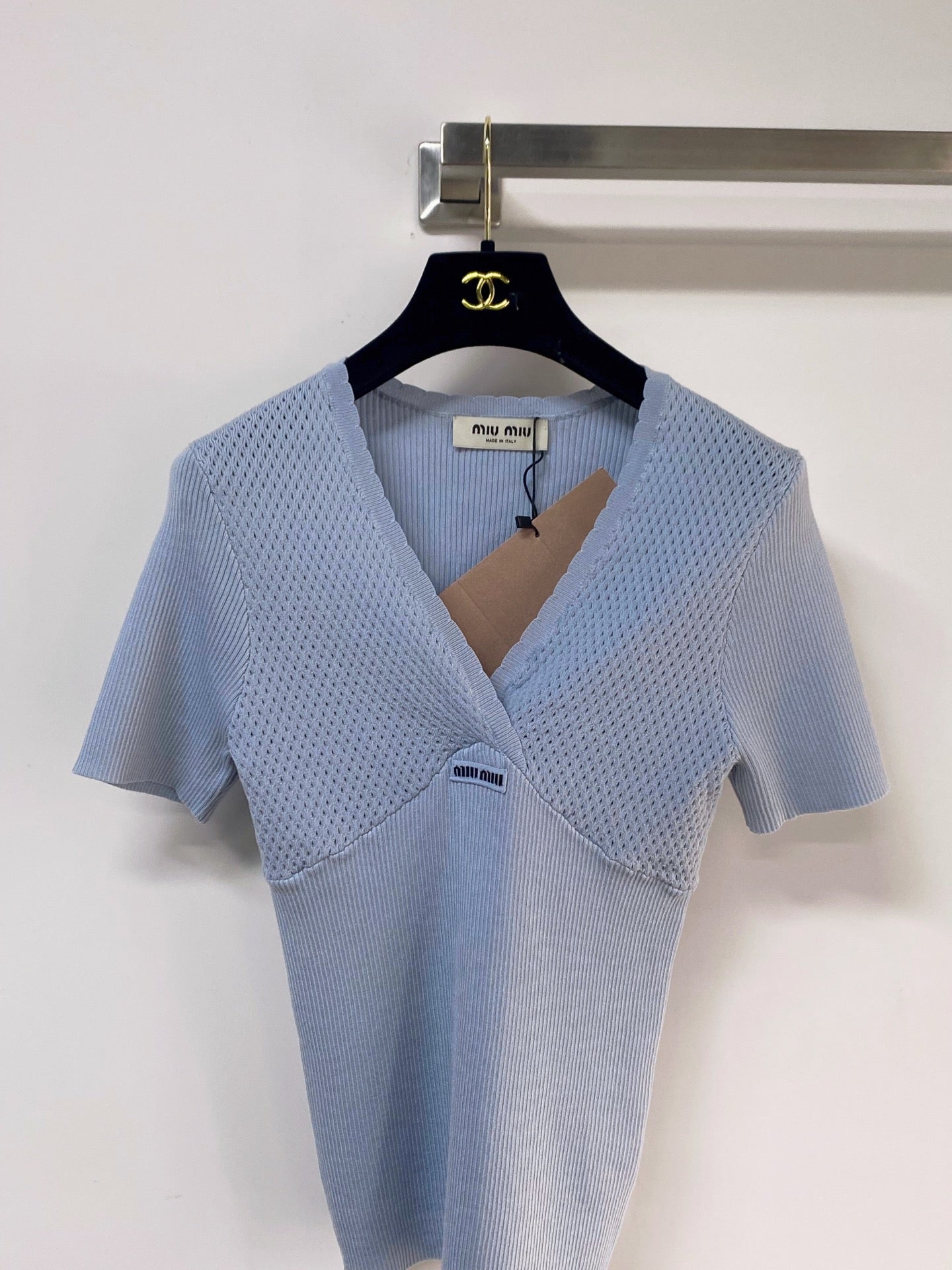 MIUMIU 26S SHORT-SLEEVED SWEATER STYLE 1140