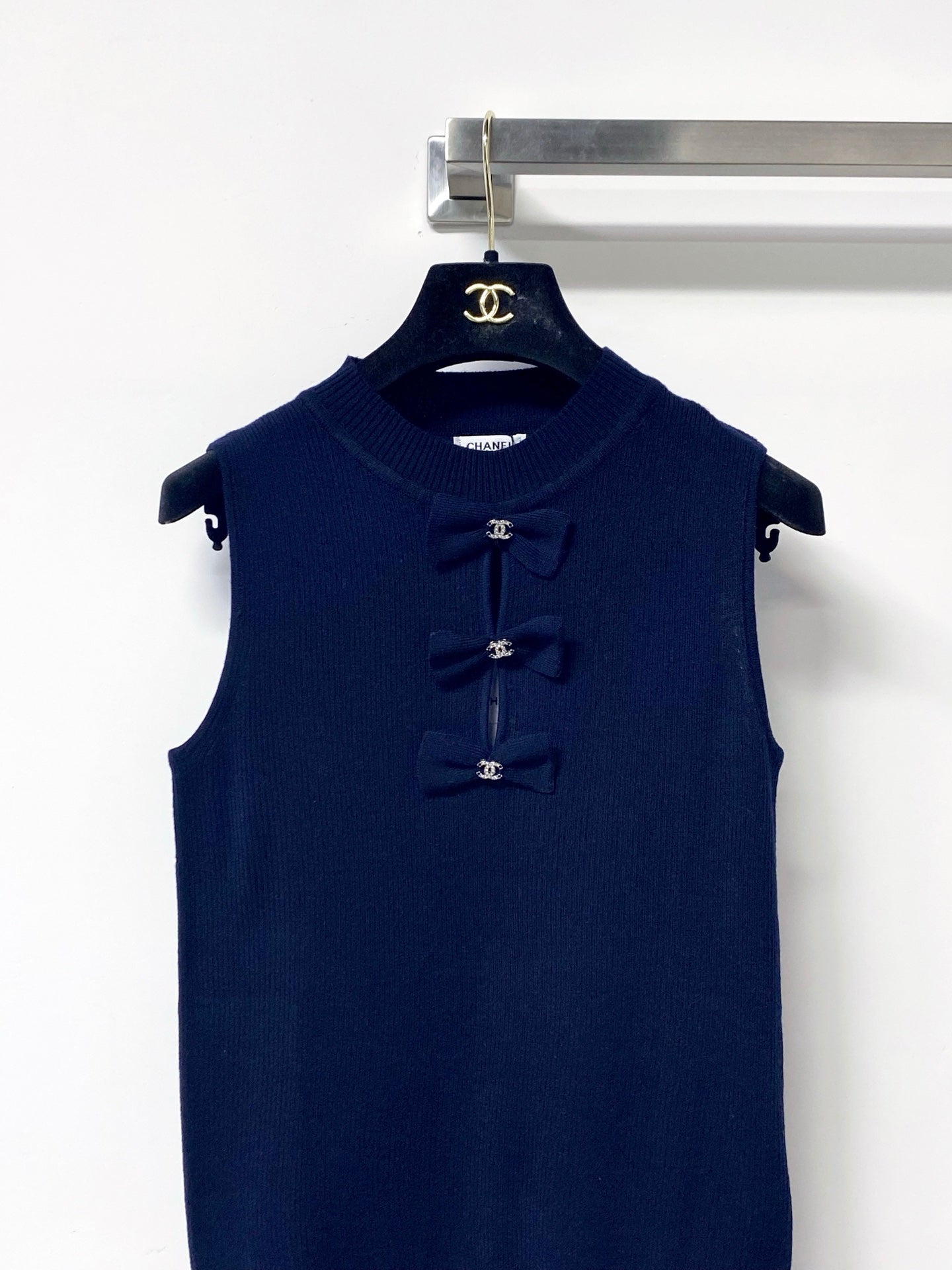 CHANEL 26S KNIT SLEEVELESS TOP STYLE 1209