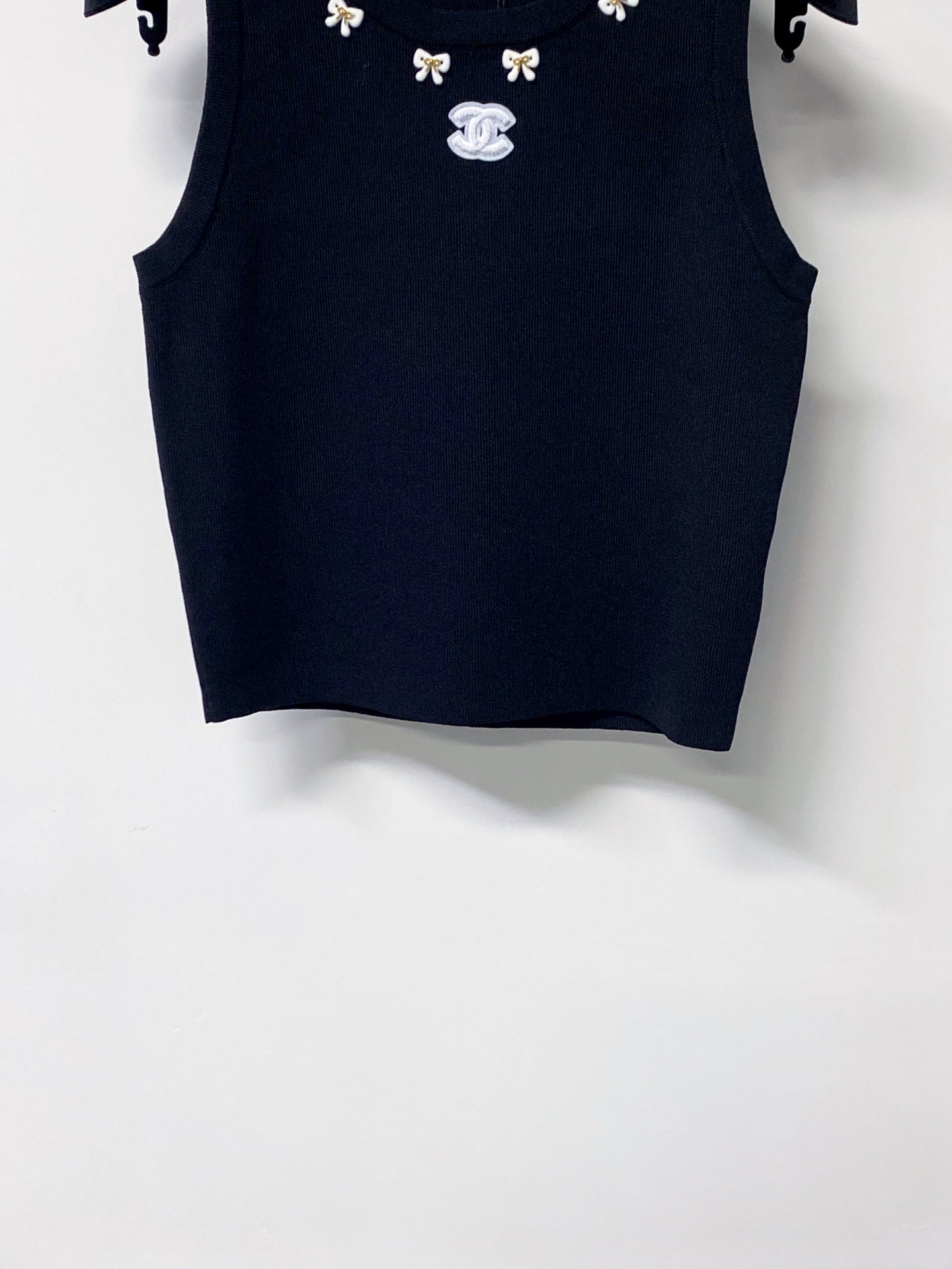 CHANEL 26S KNIT SLEEVELESS TOP STYLE 1255