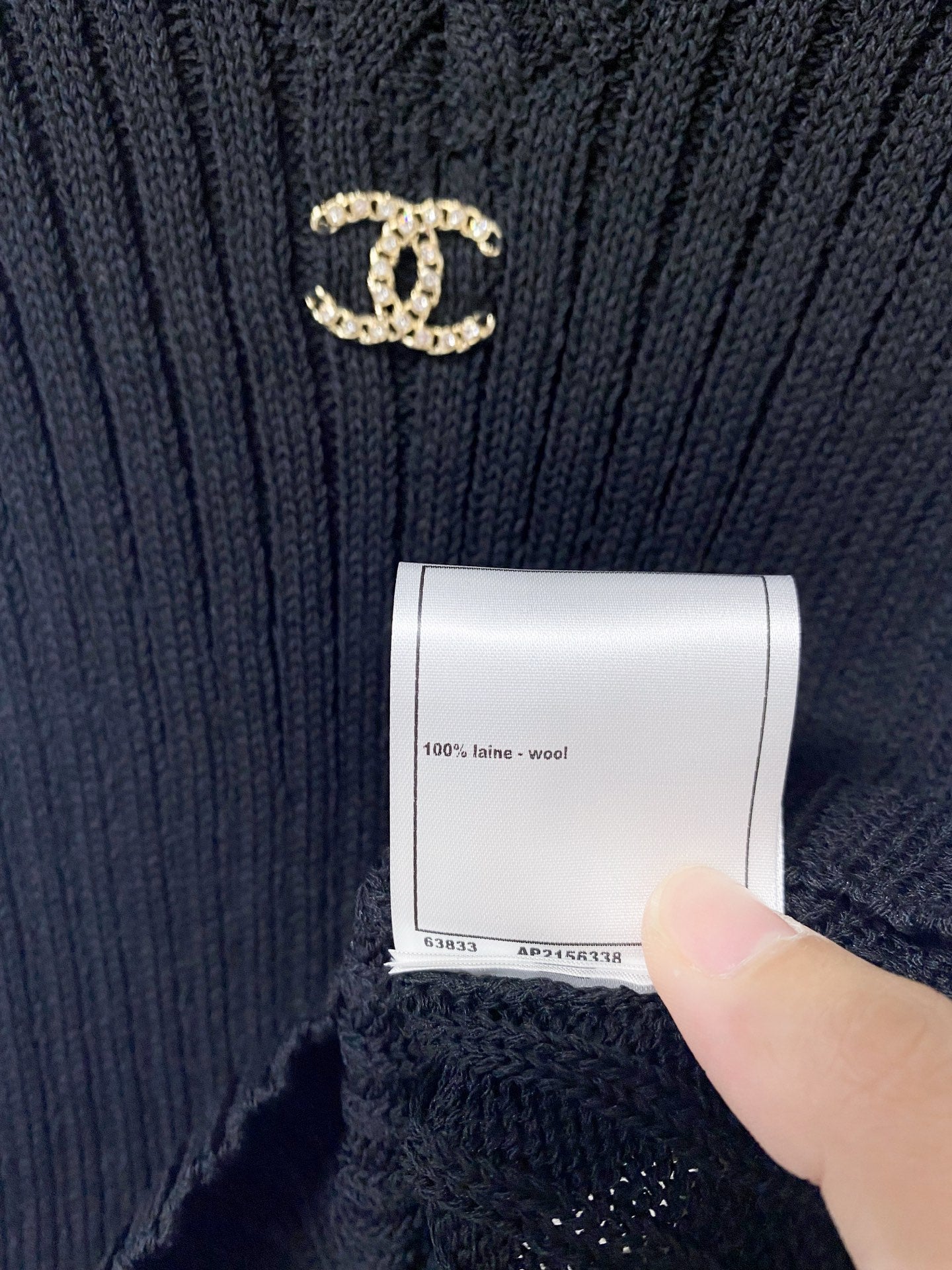 CHANEL 26S SHORT SLEEVE V-NECK KNIT TOP STYLE 1240