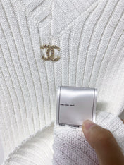 CHANEL 26S SHORT SLEEVE V-NECK KNIT TOP STYLE 1239