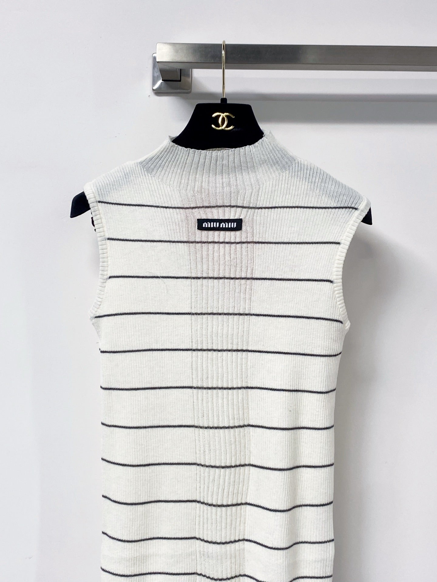 MIUMIU 26S MOCK-NECK KNIT TANK TOP 1340