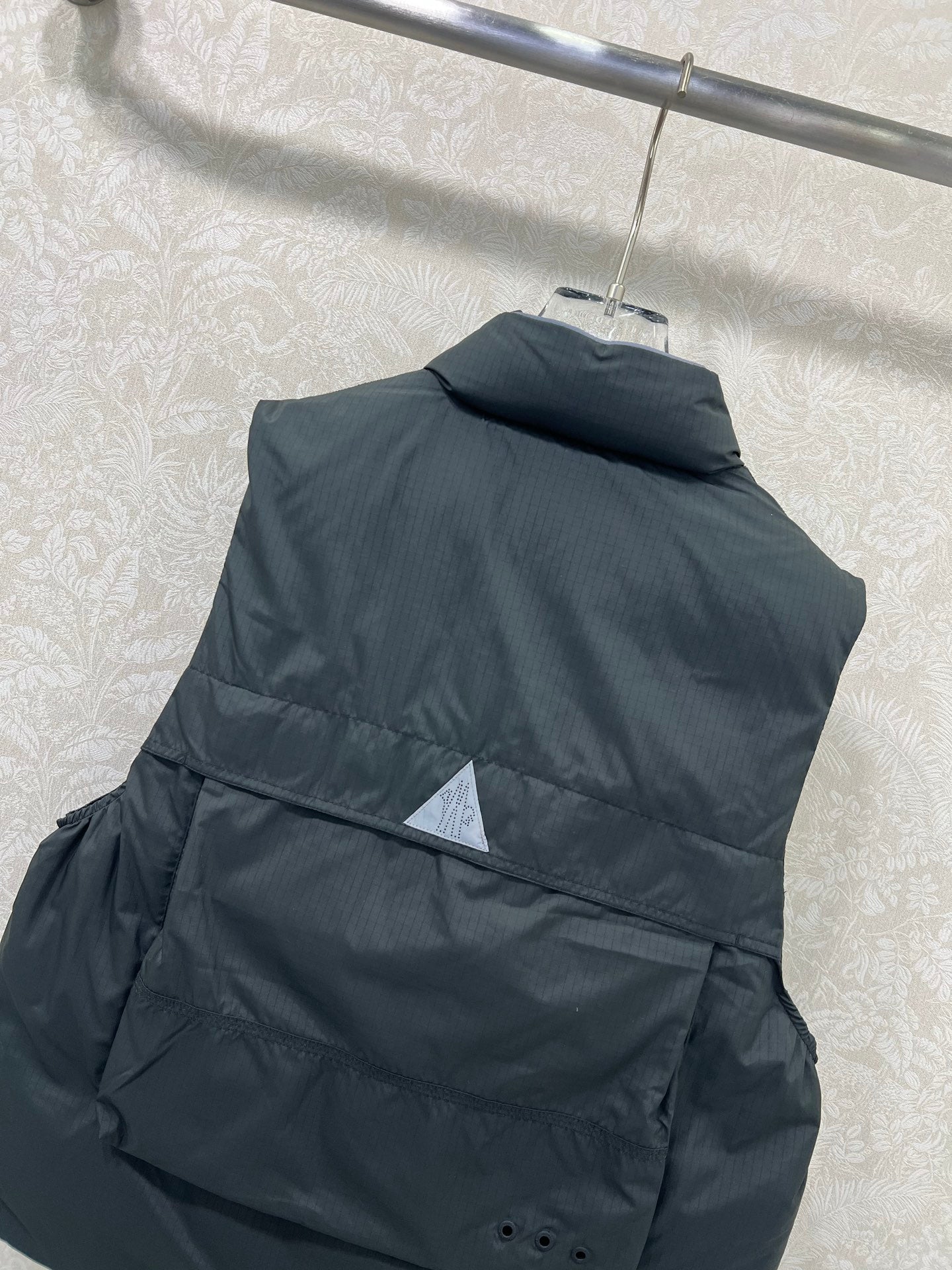 MONCLER 25S DOWN VEST 299331