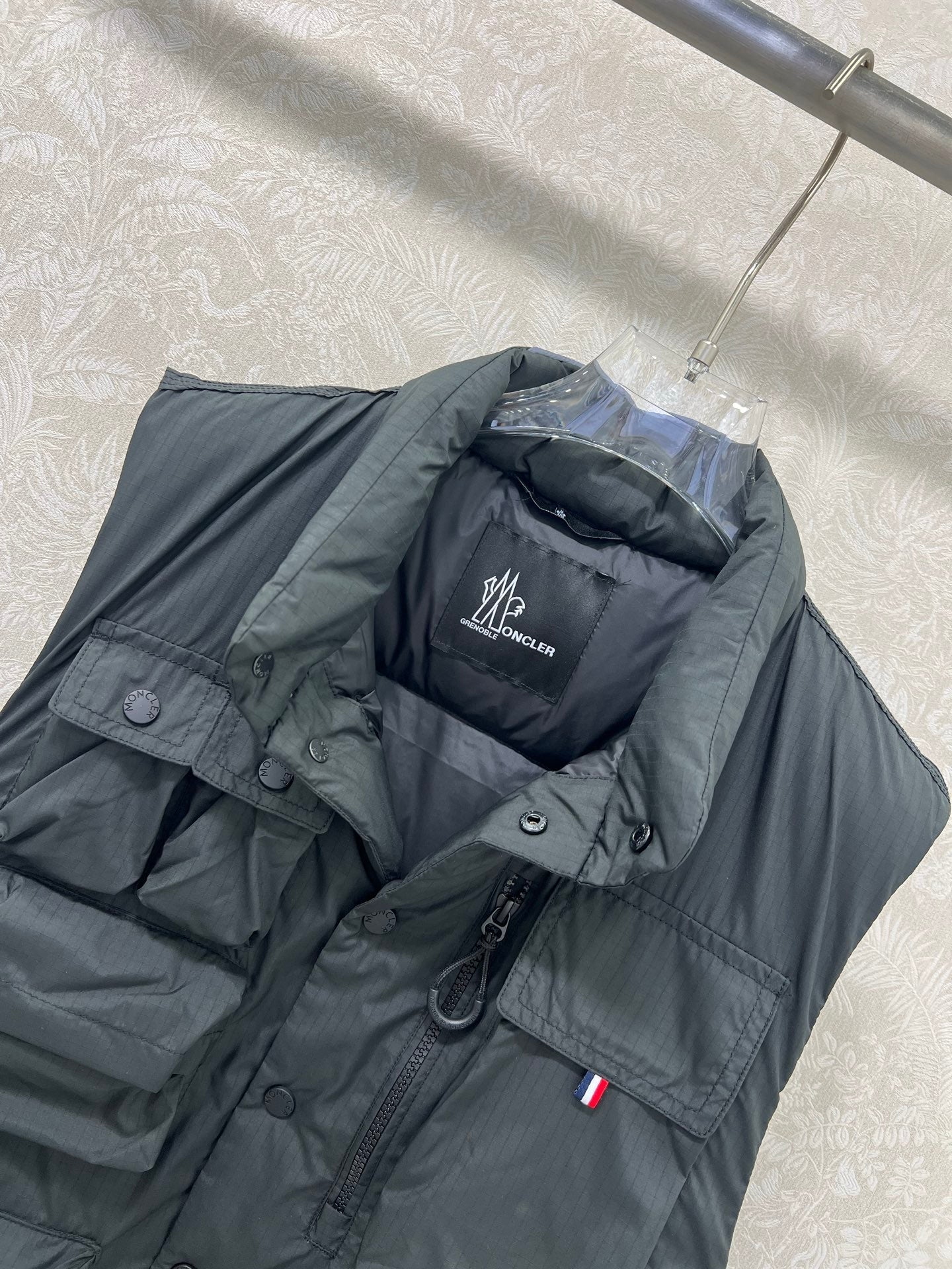 MONCLER 25S DOWN VEST 299331