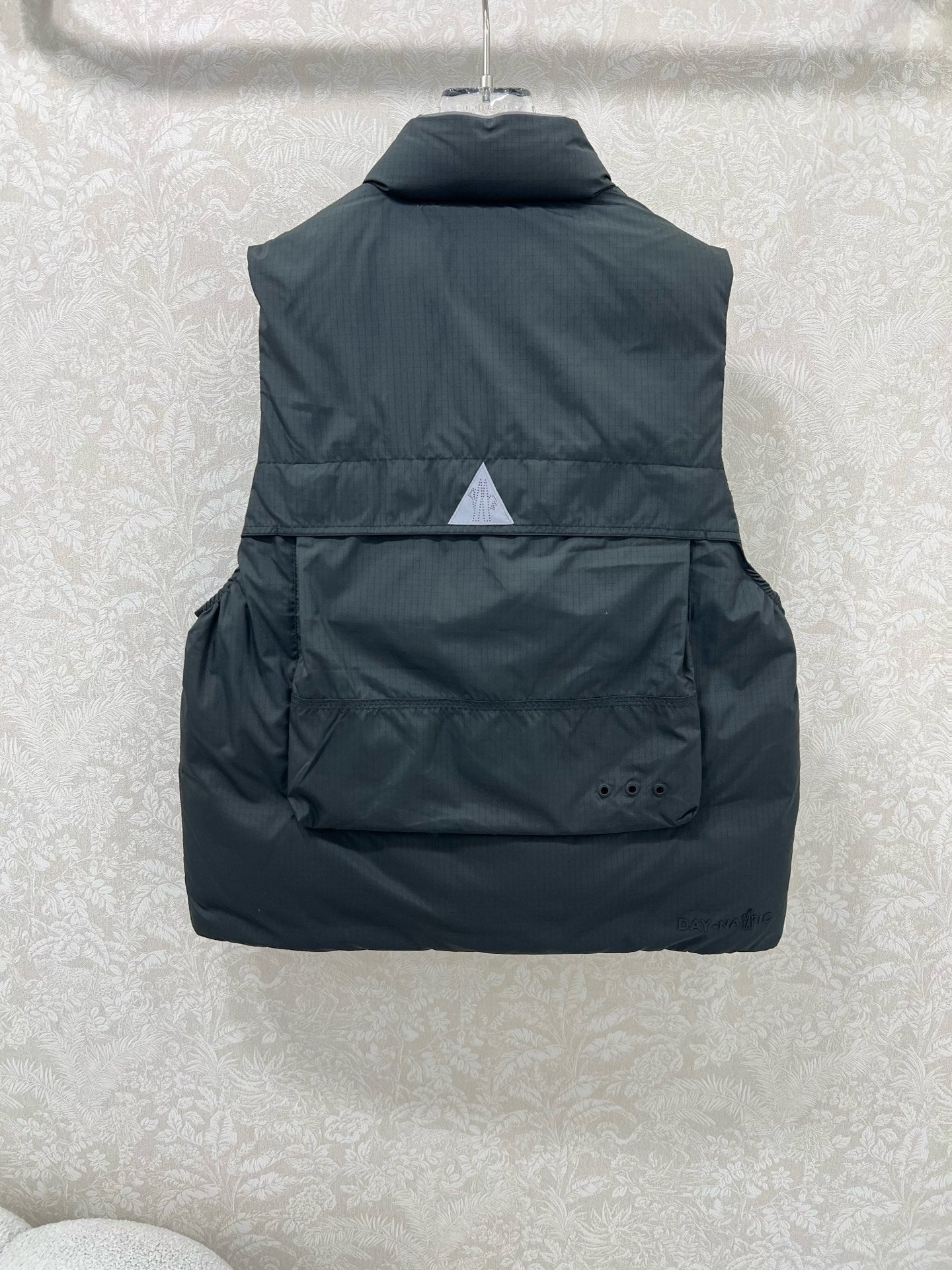 MONCLER 25S DOWN VEST 299331