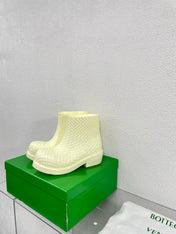 FIREMAN BOOTS IN BEIGE CREAM RUBBER WITH ICONIC INTRECCIO MOTIF