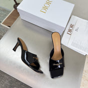 DIOR 26S KITTEN HEEL MULE SANDALS IN BLACK PATENT CALFSKIN WITH LOGO