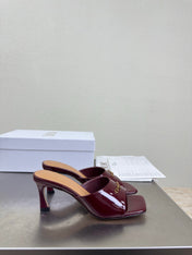 DIOR 26S KITTEN HEEL MULE SANDALS IN BURGUNDY RED PATENT CALFSKIN WITH LOGO