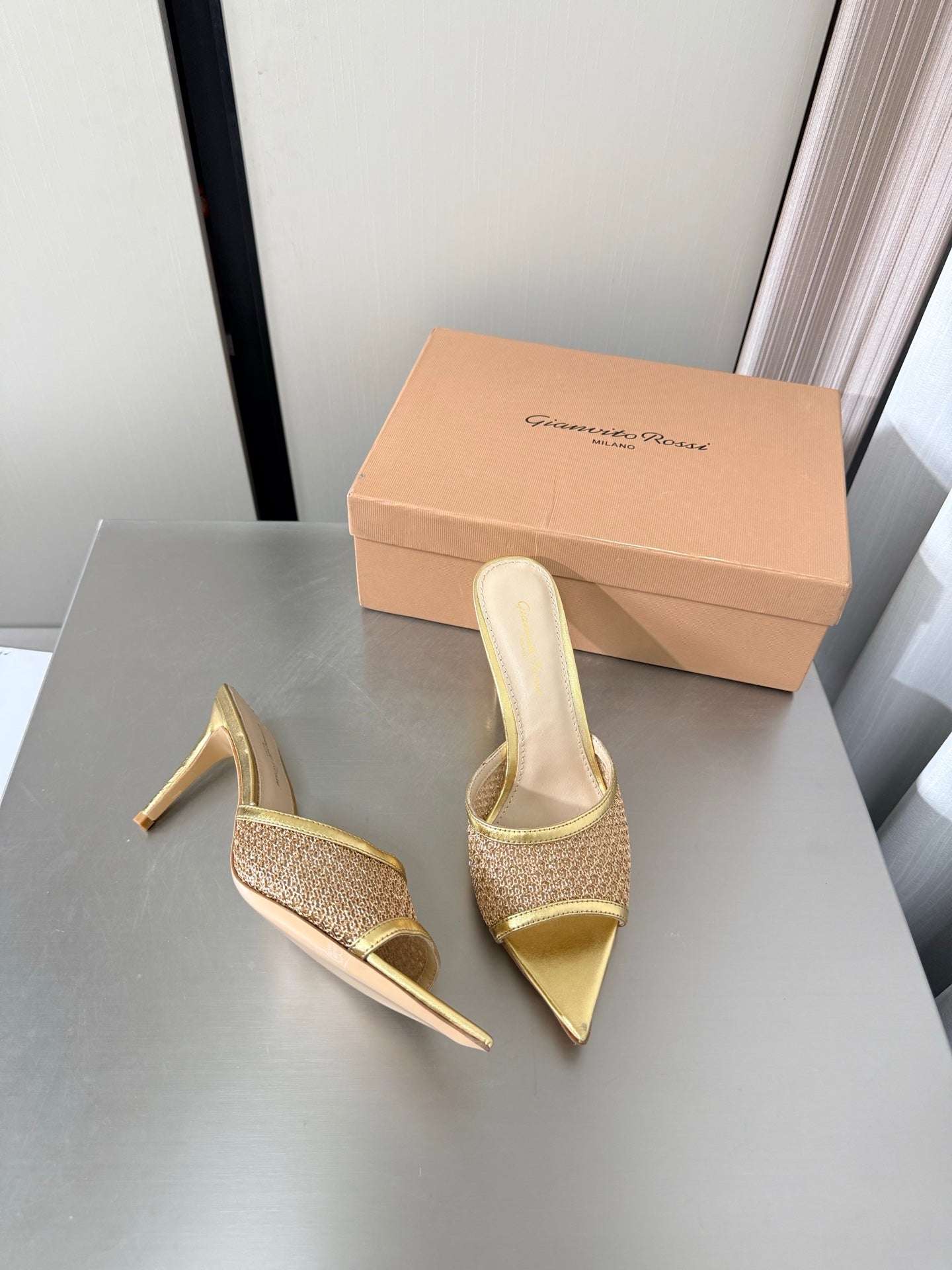 GIANVITO ROSSI 26S POINTED-TOE SANDALS 90 MM IN GOLD LAMBSKIN