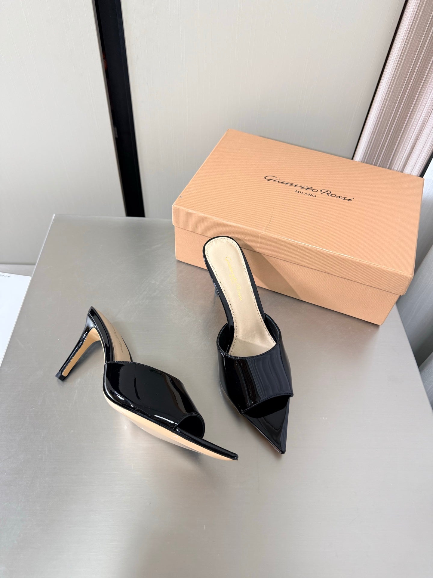 GIANVITO ROSSI 26S POINTED-TOE SANDALS 90 MM IN BLACK PATENT CALFSKIN
