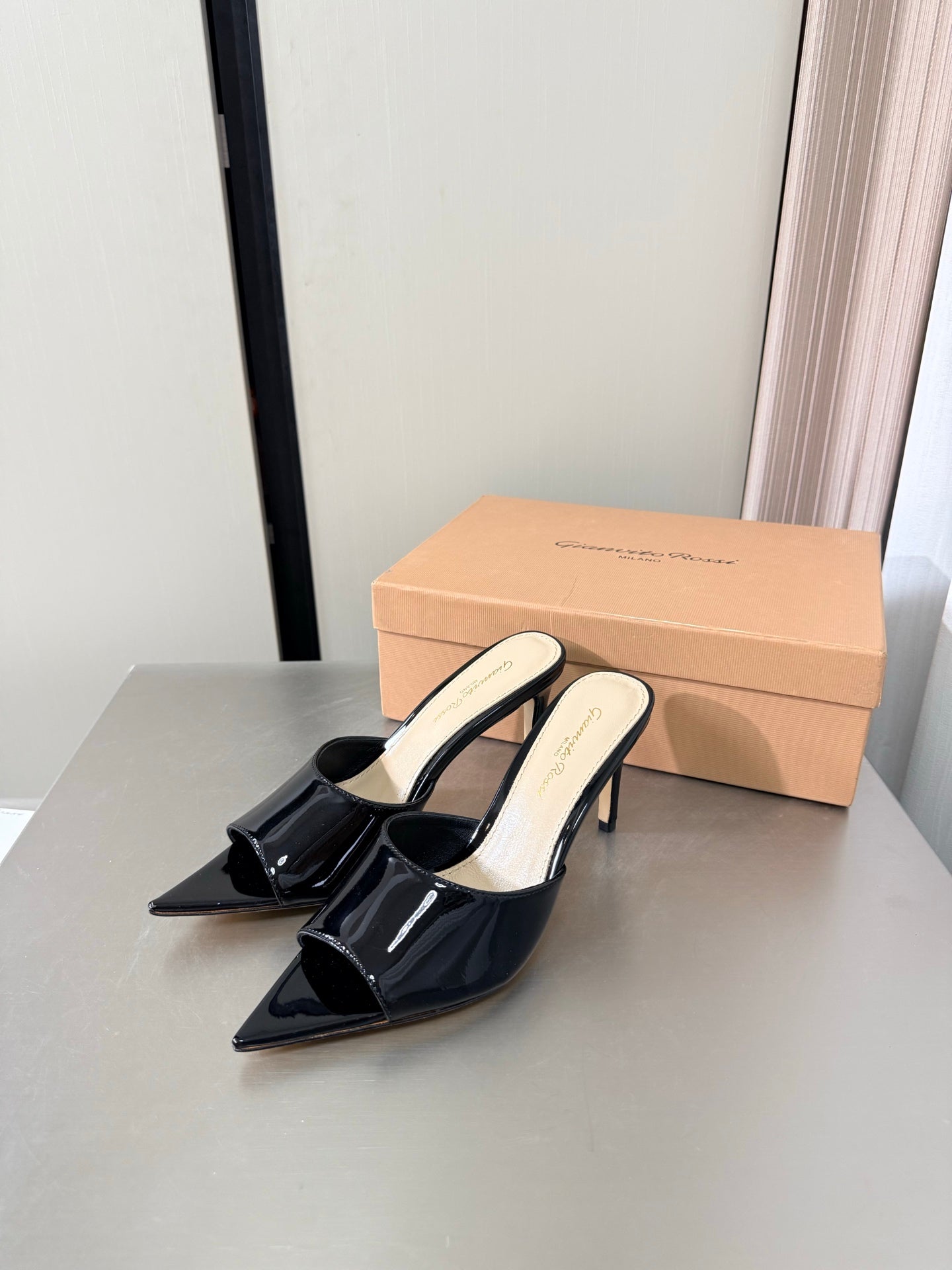 GIANVITO ROSSI 26S POINTED-TOE SANDALS 90 MM IN BLACK PATENT CALFSKIN