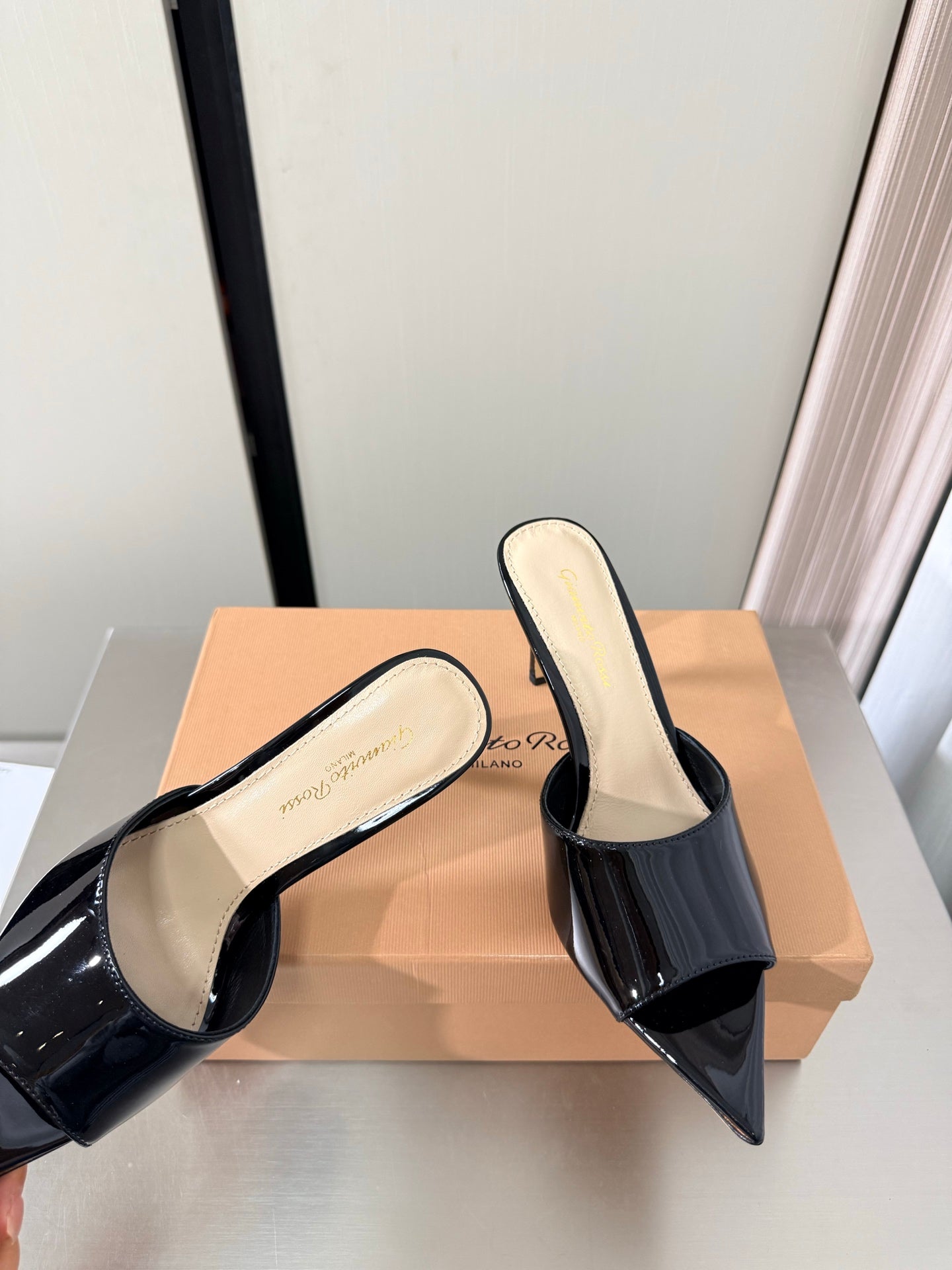 GIANVITO ROSSI 26S POINTED-TOE SANDALS 90 MM IN BLACK PATENT CALFSKIN