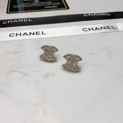 CHANEL 26S DOUBLE C LOGO BAGUETTE & PAVE CRYSTAL STUD EARRINGS IN SILVER METAL 631077