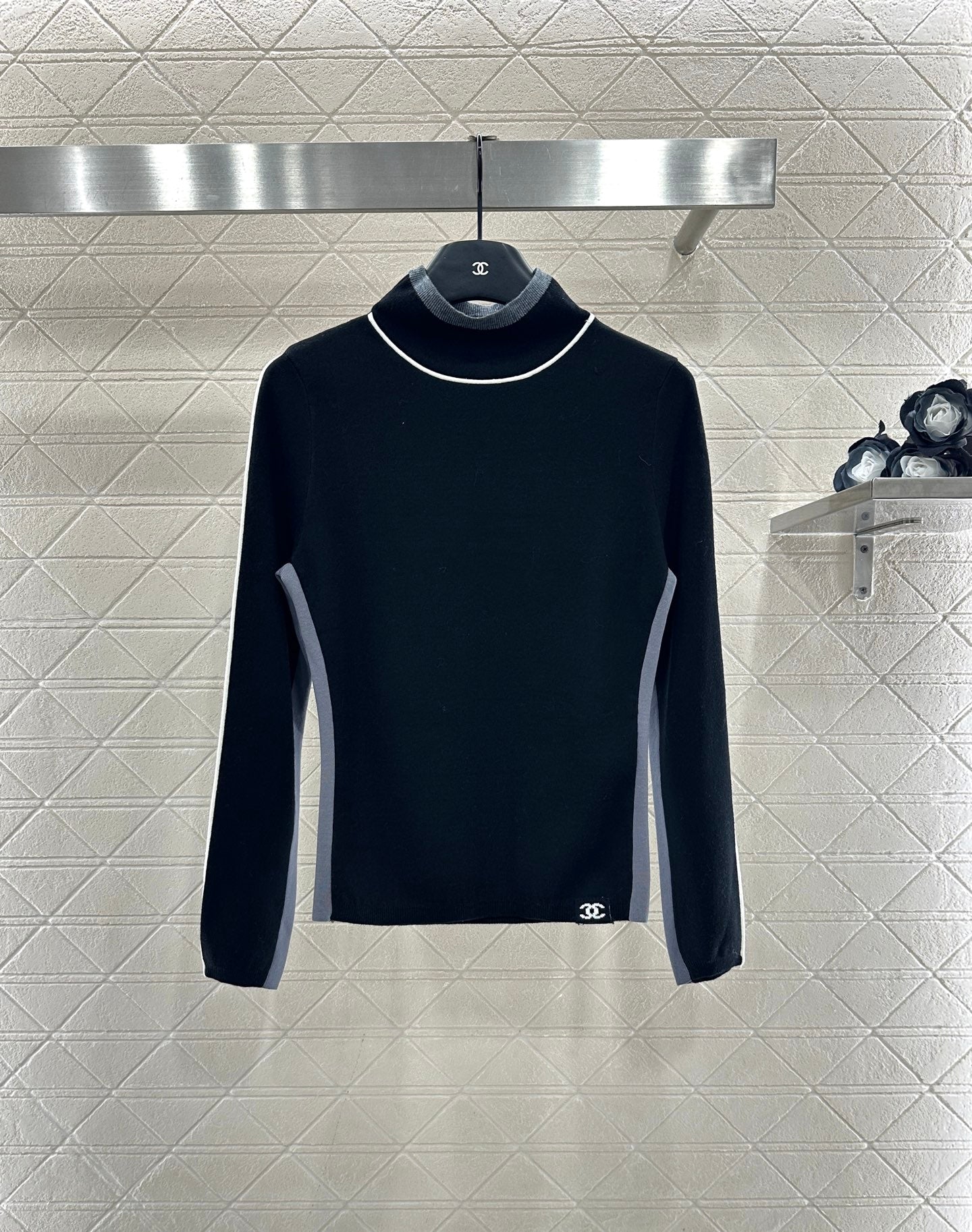 CHANEL 25S HIGH-NECK PULLOVER SWEATER 350
