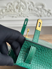 HM 26S KELLY MINI 22MM IN DARK GREEN CROC EMBOSSED CALFSKIN GOLD KELLY BUCKLE