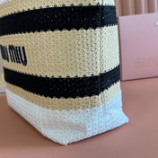 TOTE BAG 40 IN STRIPED PATTERN OF WHITE BEIGE AND BLACK WOVEN RAFFIA