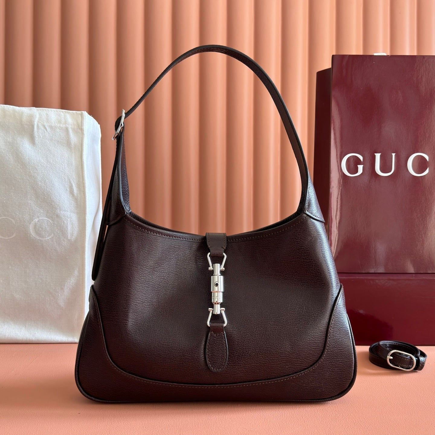 GUCCI 26S JACKIE SLIM SHOULDER BAG 28 IN DARK BROWN CALFSKIN