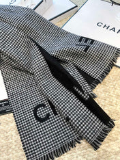 HOUNDSTOOTH SCARF 185 CM IN BLACK CASHMERE 393123