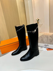 HM 25S KNEE-HIGH FLAT BOOTS IN BLACK LAMBSKIN WITH SILVER HARDWARE