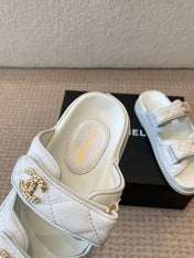 DAD SANDAL IN WHITE SHEEPSKIN MULE