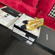 HIGH MARY JANE IN GOLDEN CALFSKIN AND BLACK SATIN