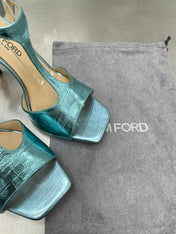 HIGH-HEELED T-STRAP SANDAL IN SKY BLUE CALFSKIN