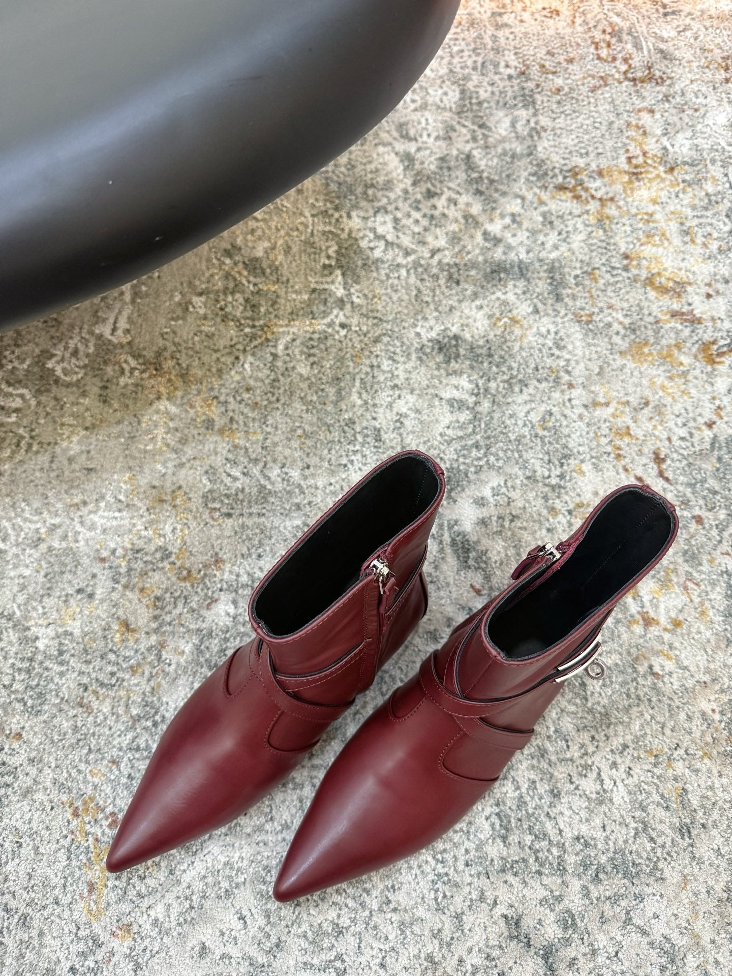 HM 26S FLAT ANKLE BOOTS IN WINE RED CALFSKIN