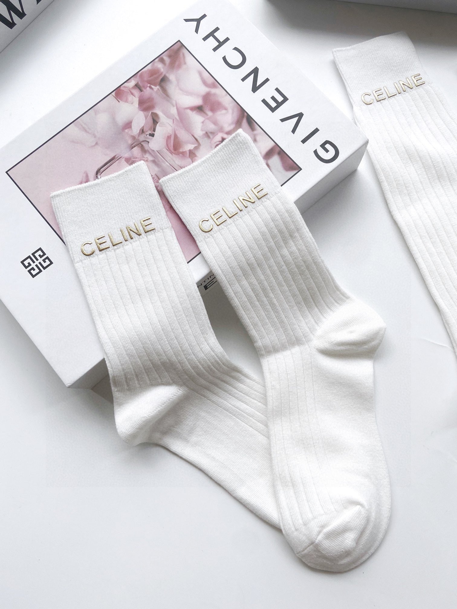 CELINE 26S CREW SOCKS 121818 (1 BOX)