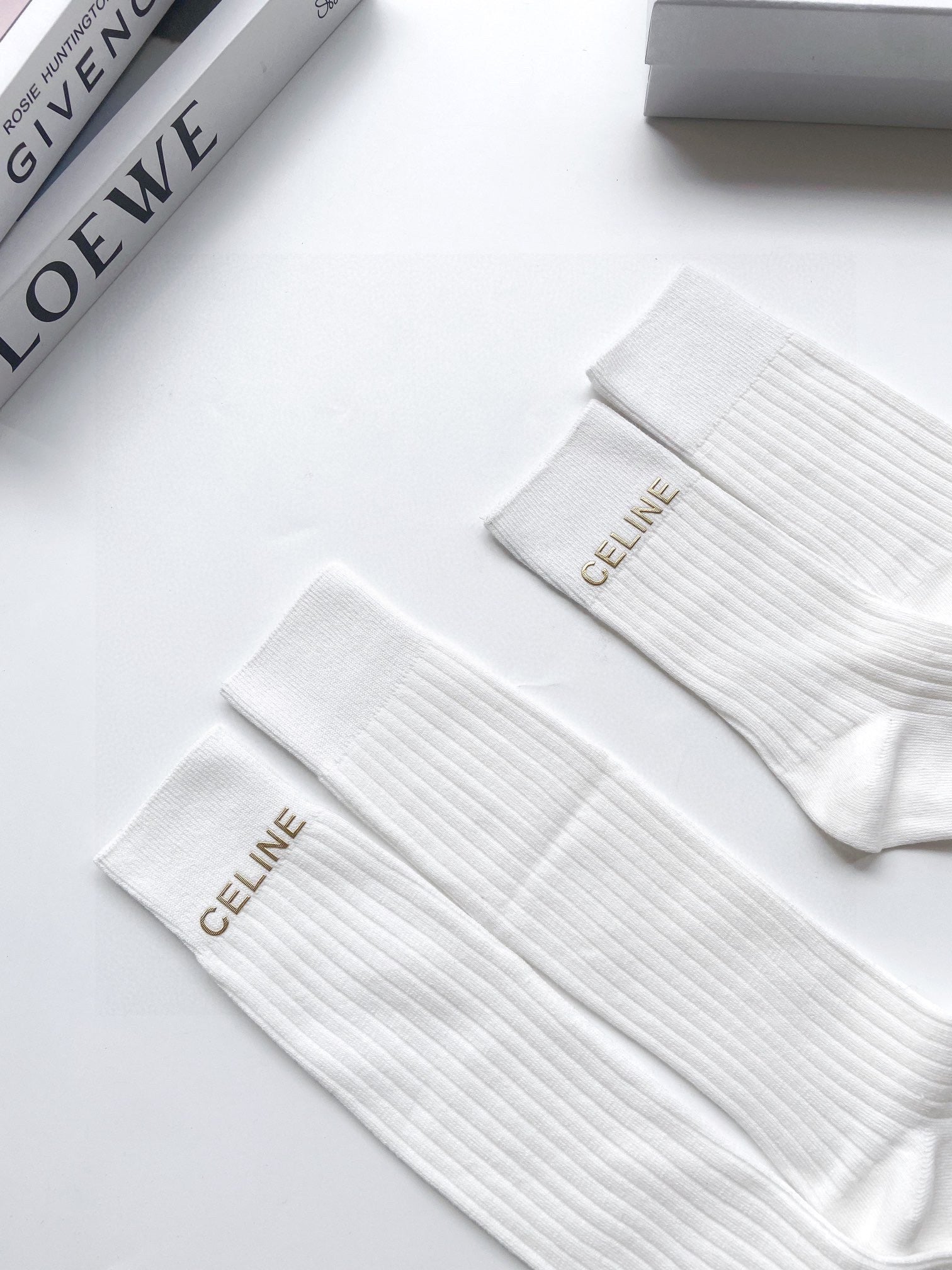 CELINE 26S CREW SOCKS 121818 (1 BOX)