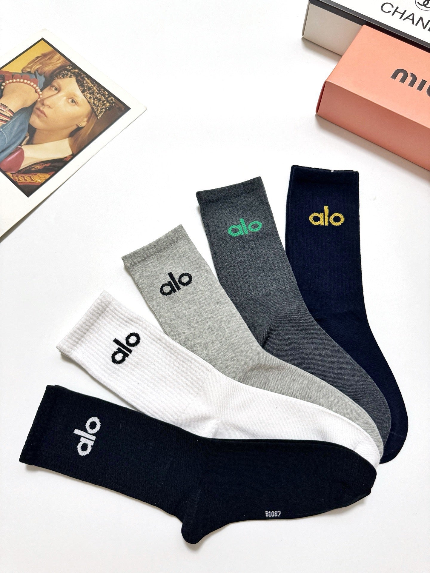 ALO 26S CREW SOCKS 189439 (1 BOX)