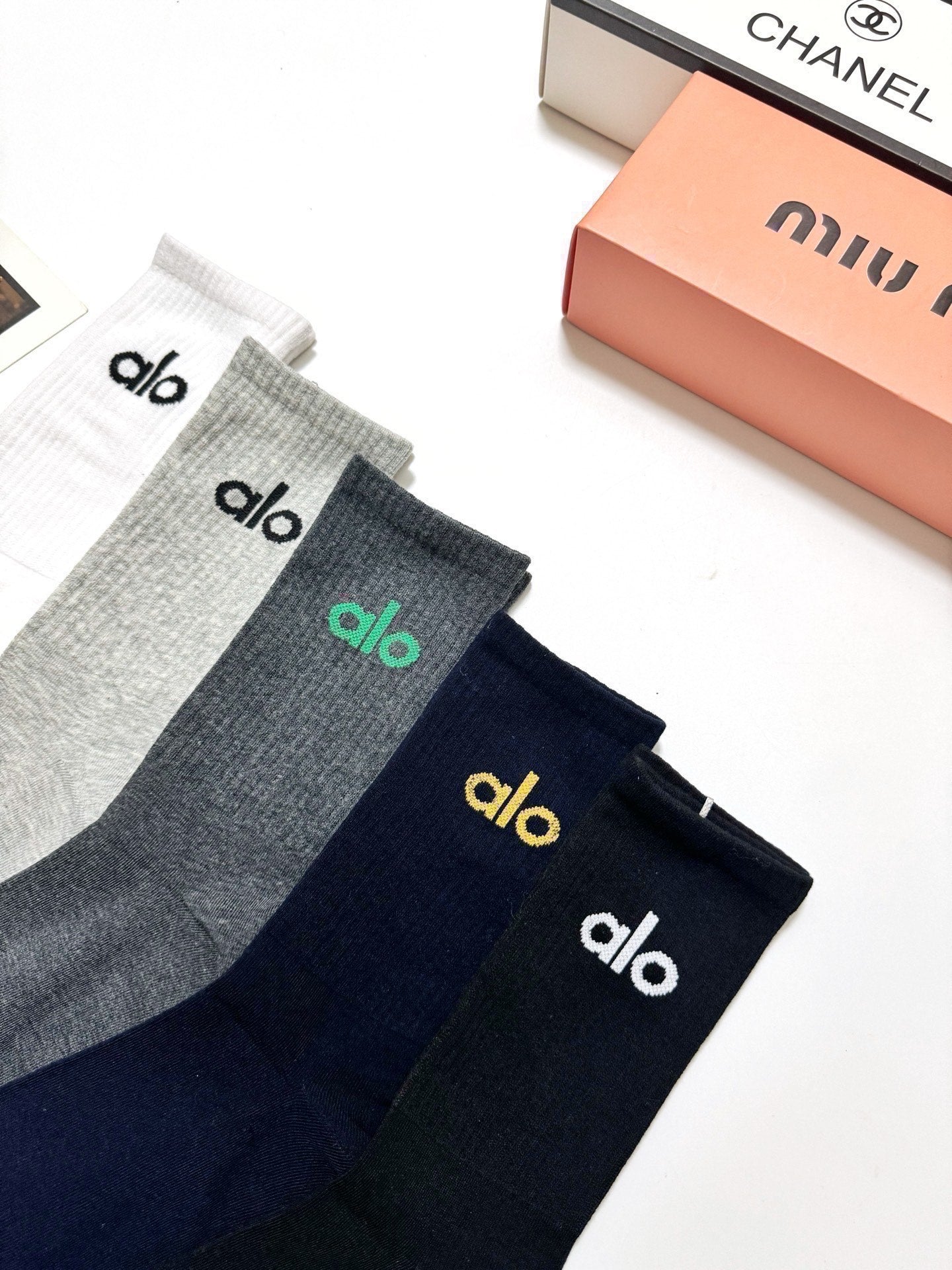 ALO 26S CREW SOCKS 189439 (1 BOX)